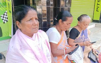 Community health guide workers broke down in tears in front of Chief Minister house in Agartala on November 24 after they received notices of termination of jobs.
